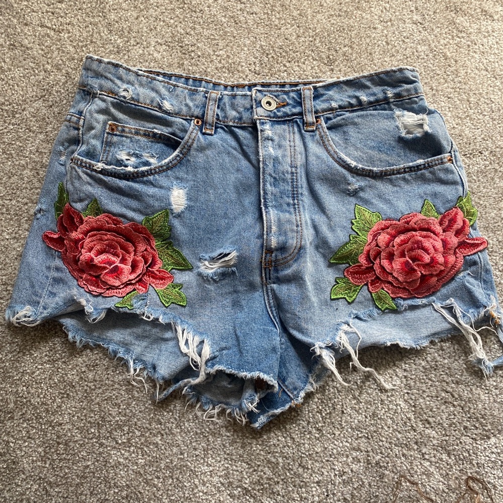 Zara distressed shorts